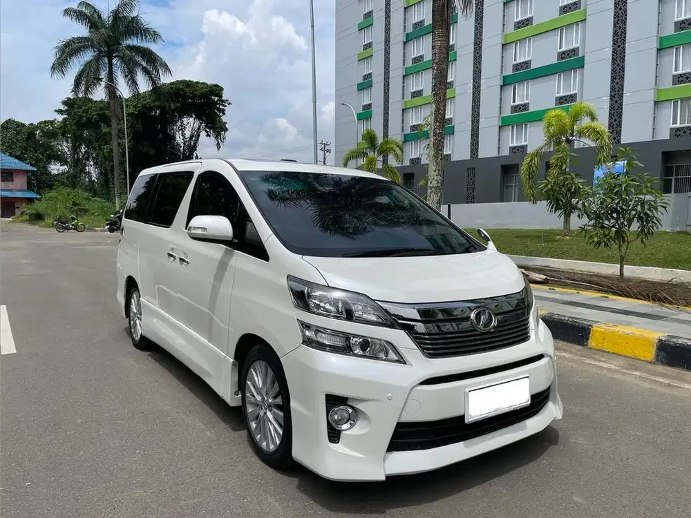 Dijual Toyota Vellfire 2.4 ZG 2014