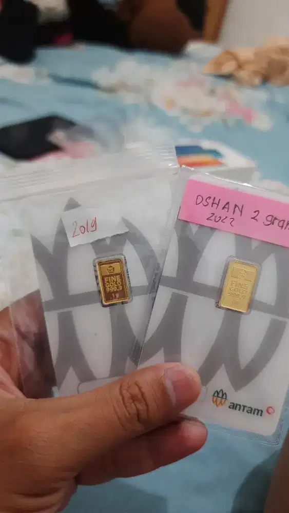 Emas antam red mark dan non redmark