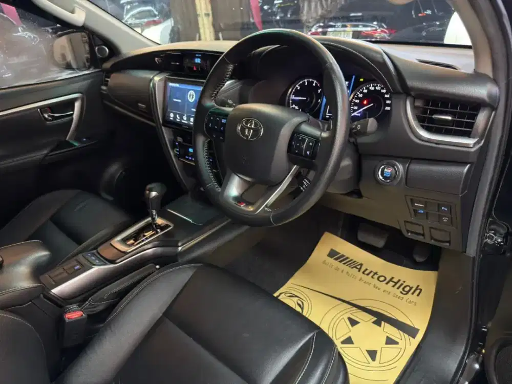 DP10% [Km12.000] Fortuner GR 2022 Black / TRD Reg 2023 #AUTOHIGH