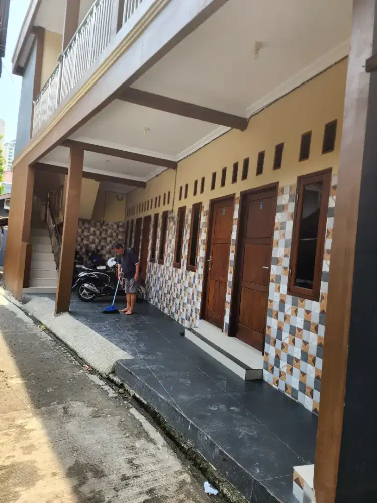 Kontrakan Elite dan Nayaman