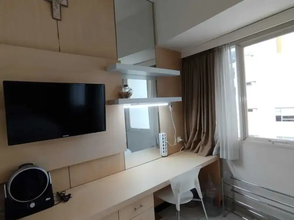 Jual Cepat. UC Apartment Berkeley tower type studio diSurabaya