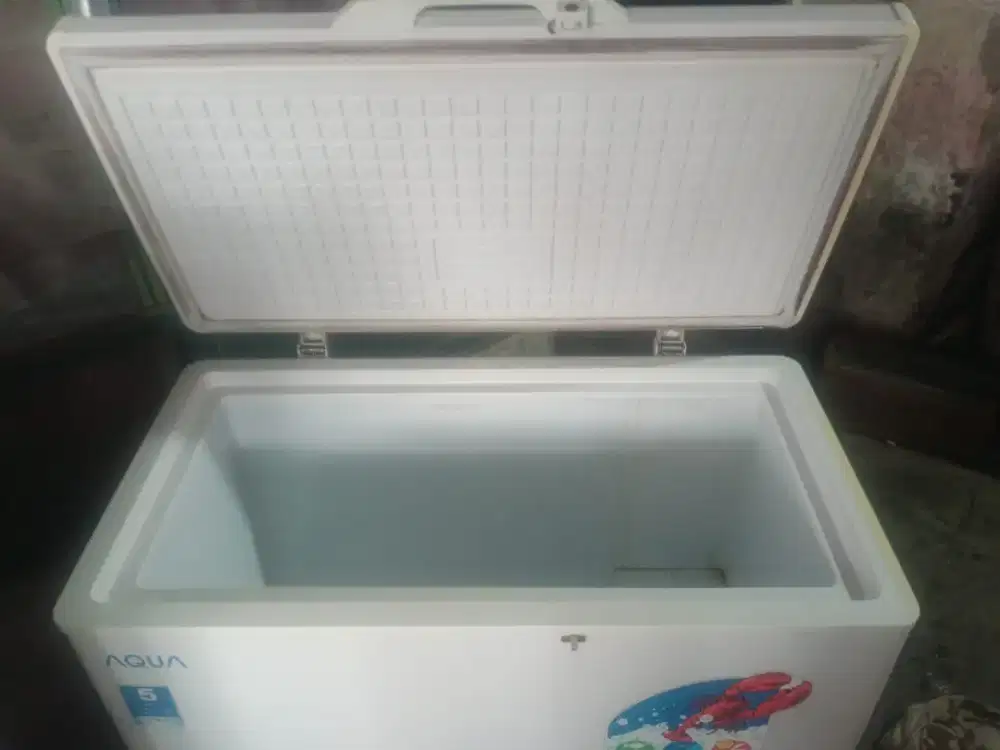 Freezer Aqua aqf-200(w)