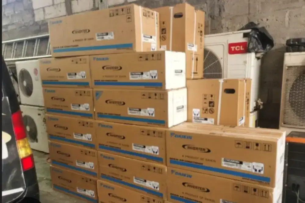 Menjual AC daikin