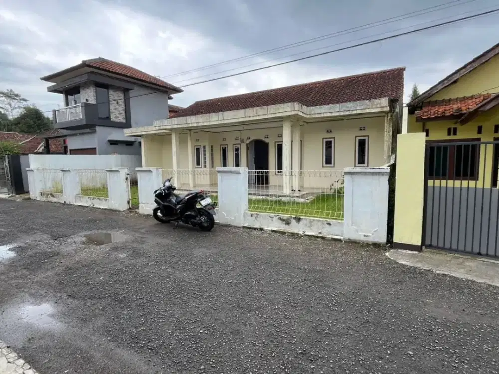 Rumah Halaman Luas Akses Mobil Dijual Murah di Wanayasa Purwakarta