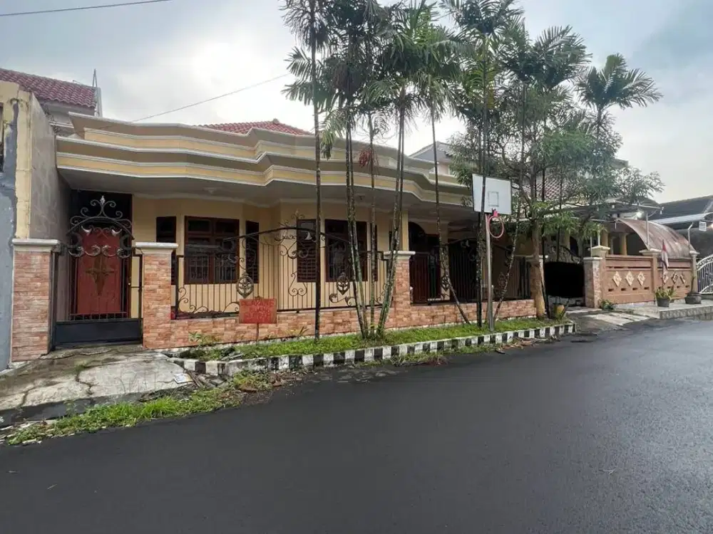 Rumah Akses Lokasi Mudah Dekat Suhat di Bunga Bunga Lowokwaru Malang