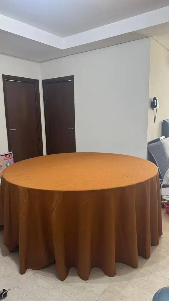 INFORMA Meja Bundar Lipat – Diameter Besar (Event/Wedding/Meeting)