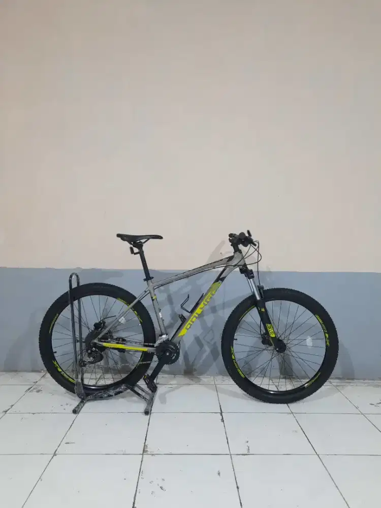 POLYGON PREMIER 5 TAHUN 2022