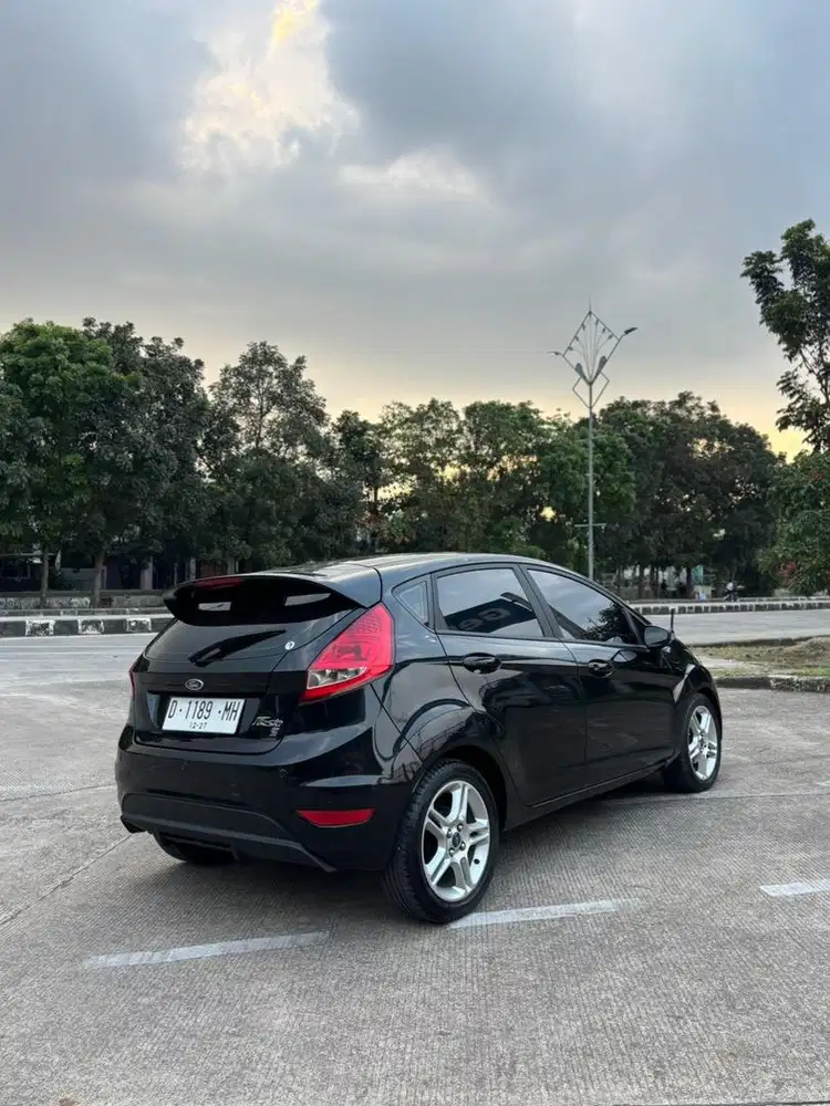 Ford Fiesta S 1.6 A/T