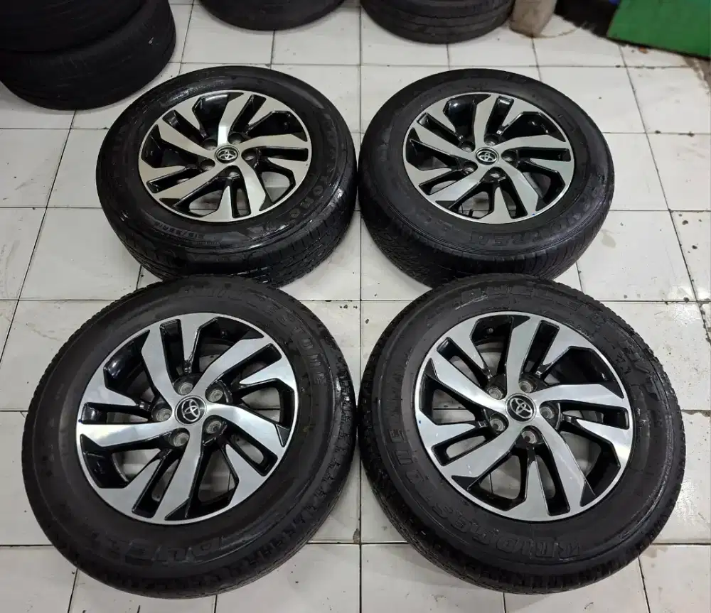 Velk oem toyota rush ring 16