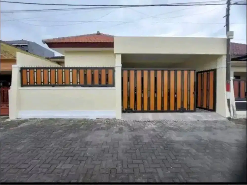 DIJUAL Rumah Baru 1 lantai, Luas, Mewah, Murah, Carport Luas dekat Exit Tol Malang
