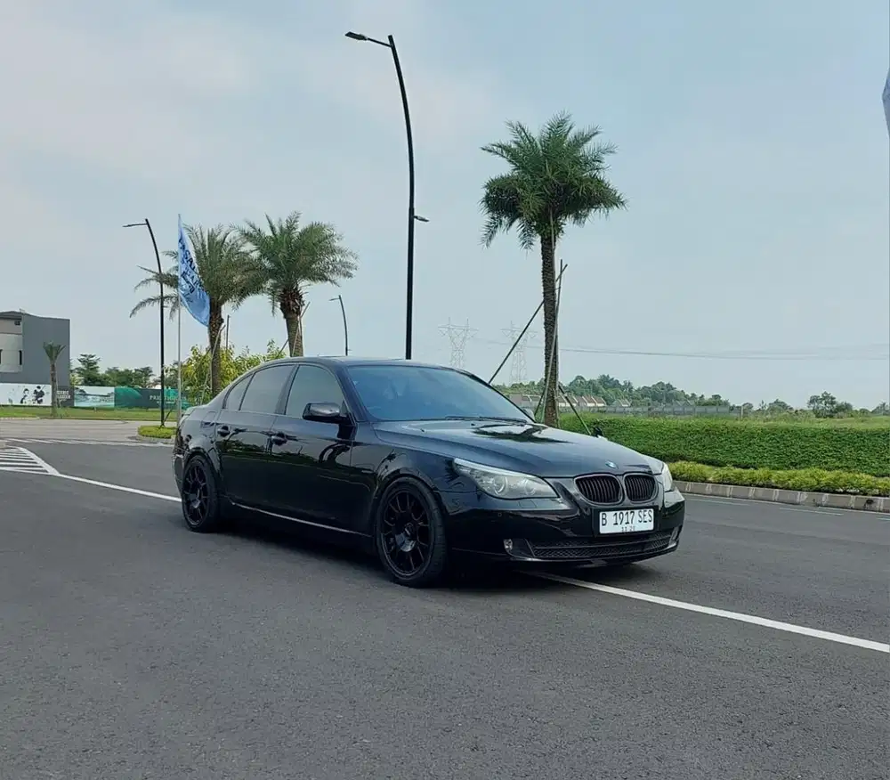 BMW 523i 2008 Bensin