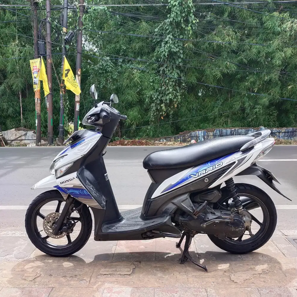 Honda Vario cw 110 2010 Putih Bagus lengkap Mesin Cakep