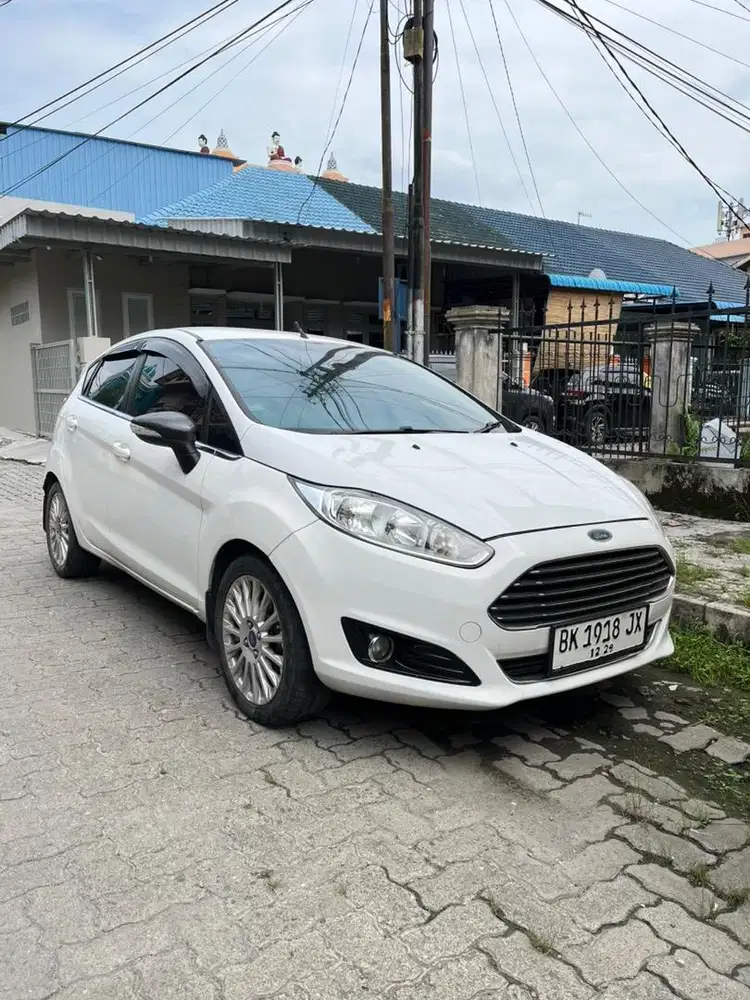 Ford Fiesta S 1.5 Automatic 2013