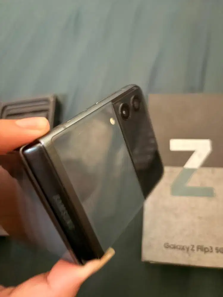 z flip 8/256 fullset minus garis