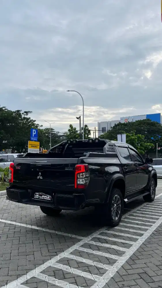 Mitsubhisi Triton Dobel Cabin 4x4 tahun 2023 metic