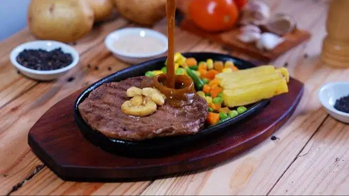 DI BUTUHKAN SECEPATNYA UNTUK WAITERS