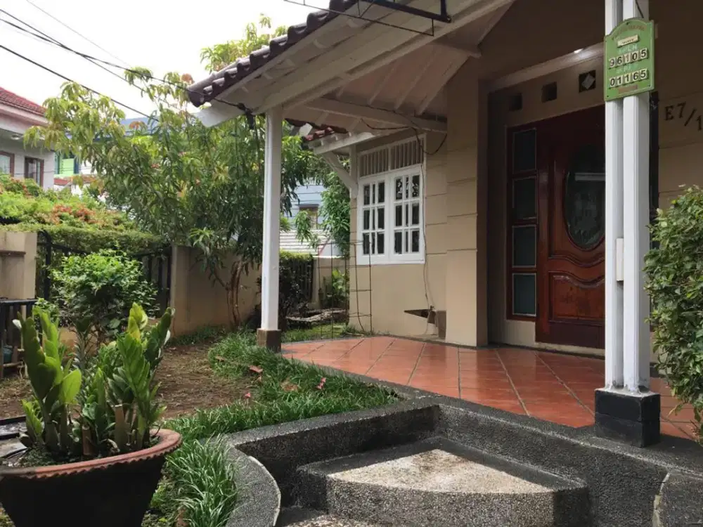 FOR SALE Rumah Di Bintaro Sek 4 Hook Semi Furnish