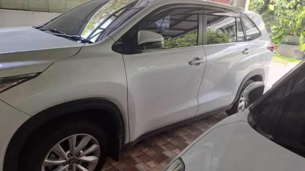 Innova zenix,v bensin,2022