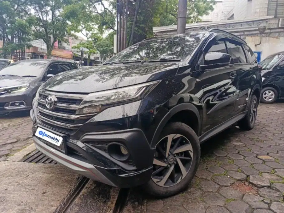 Pajak Panjang - Toyota Rush 1.5 TRD Sportivo Bensin-AT 2019