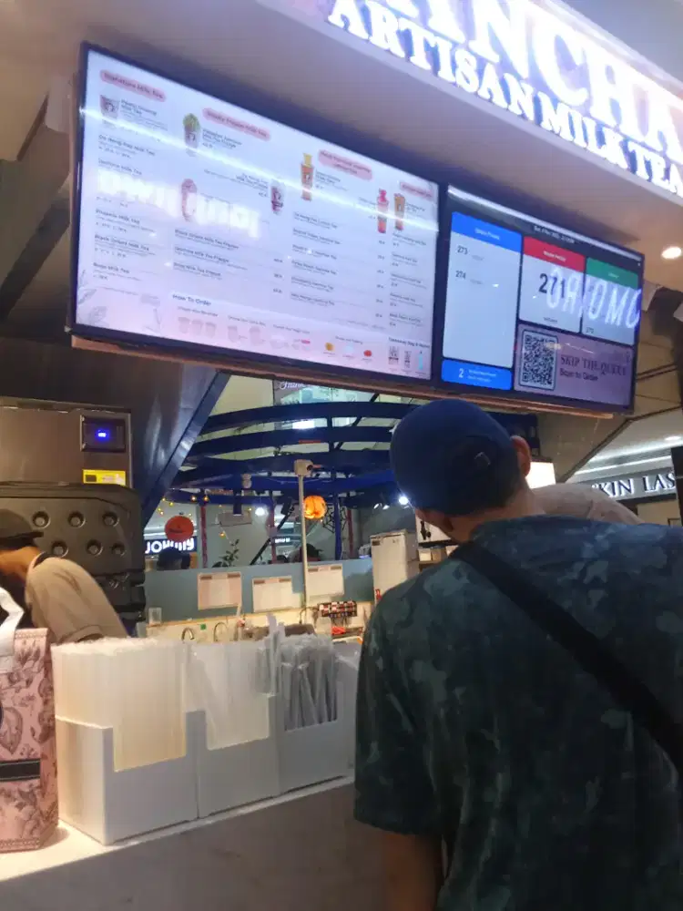 Mencari pekerjaan admin, jaga toko, waiters, kasir, personal assistant