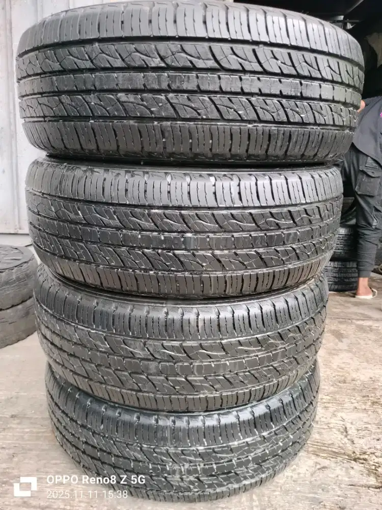 Jual ban copotan mrek kumho CRUGEN premium ukuran 235 60 R18 kond 90%