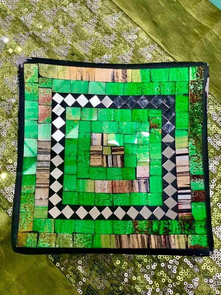 Pajangan trinket plate mozaic
