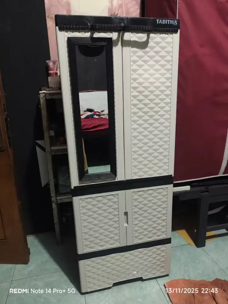 Lemari Tabita Gemini ukuran terlampir di gambar ada 2 pcs