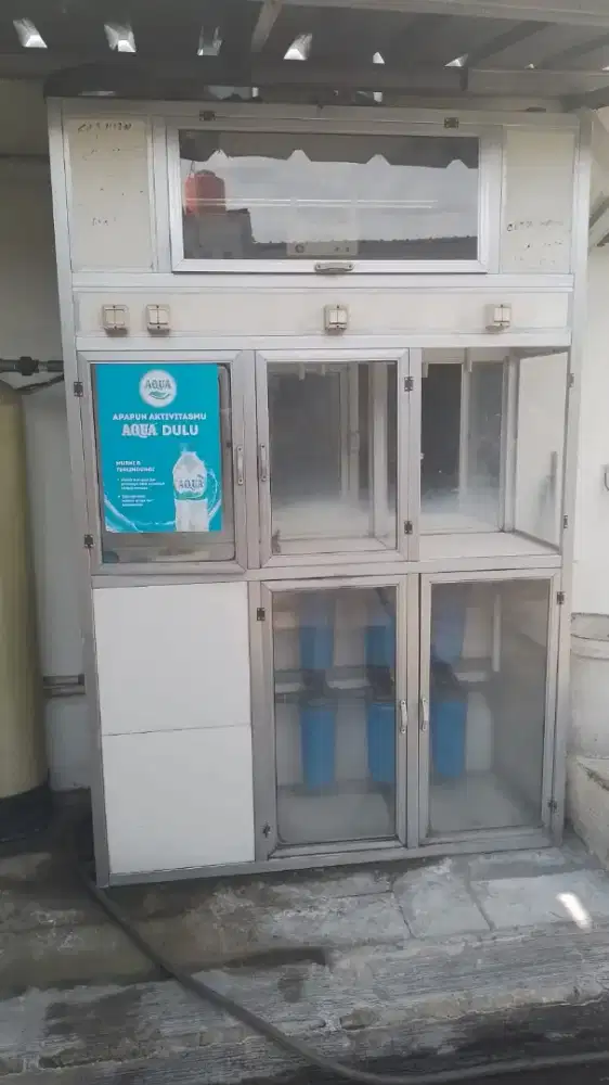 Depod isi ulang air mineral