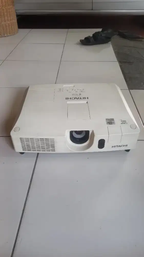 HITACHI PROJECTOR CP-X5021N 3LCD