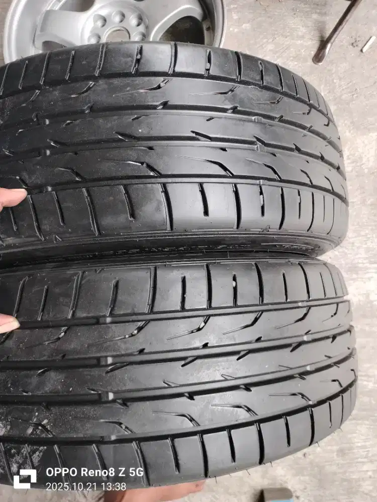 Jual ban copotan mrek Dunlop direnza ukuran 205 45 R17 kond 90% 2pcs