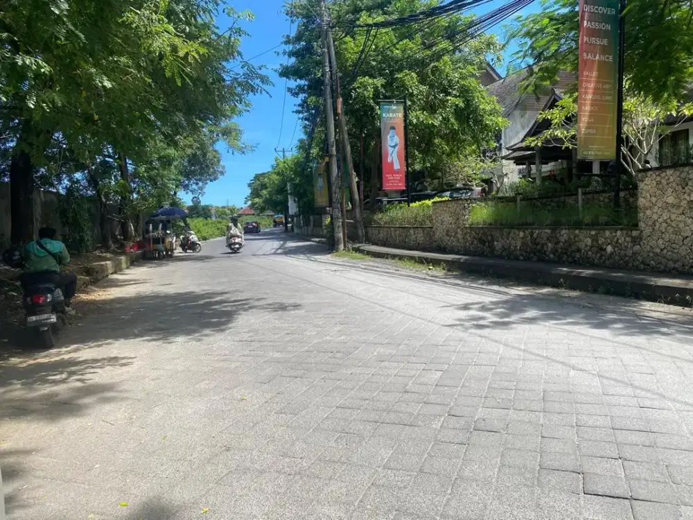 Tanah di Jalan Utama Jepun Jimbaran Bali  Cocok untuk komersial area.bangun ruko dan villa