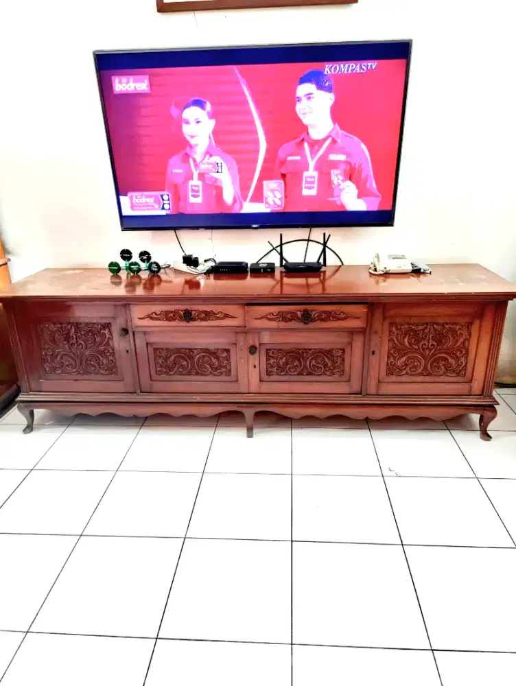Meja TV Antik Kayu Jati Ukiran Vintage