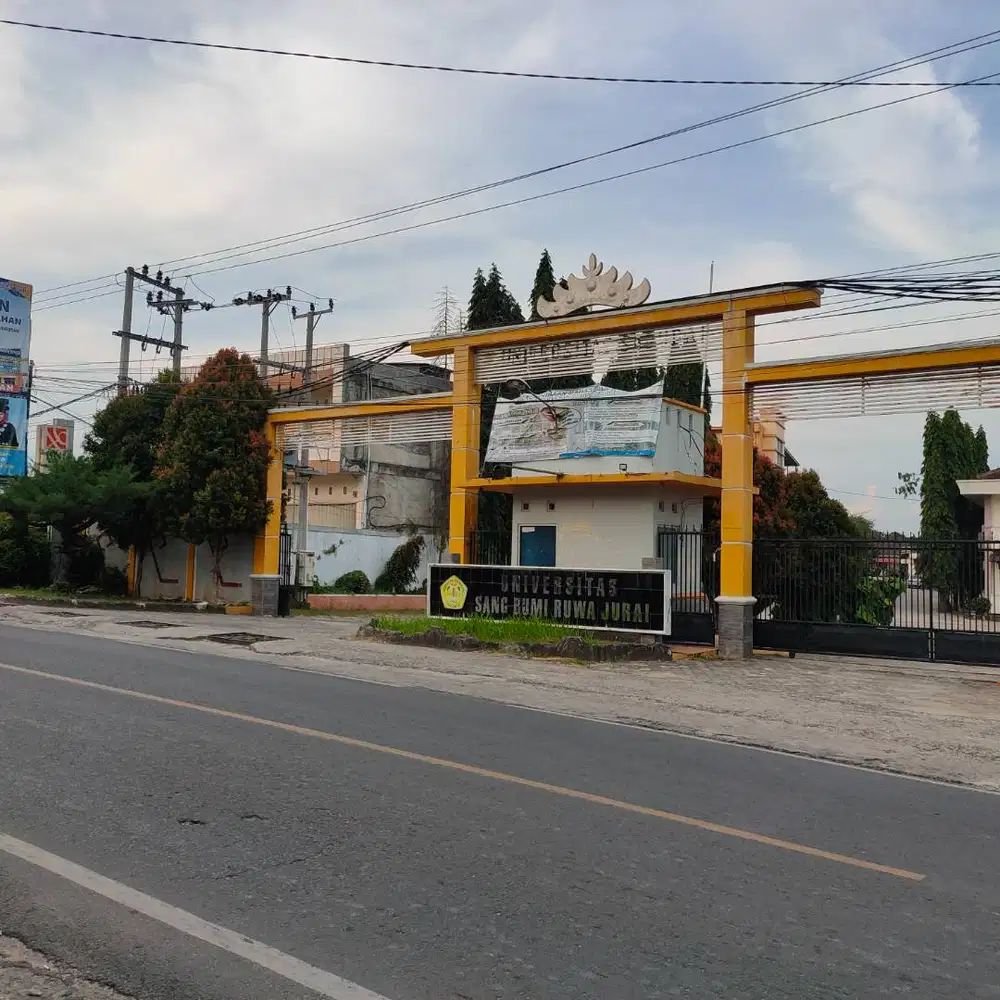 RUKO SIAP HUNI LOKASI STRATEGIS DI LANGKAPURA DEPAN PERUMAHAN