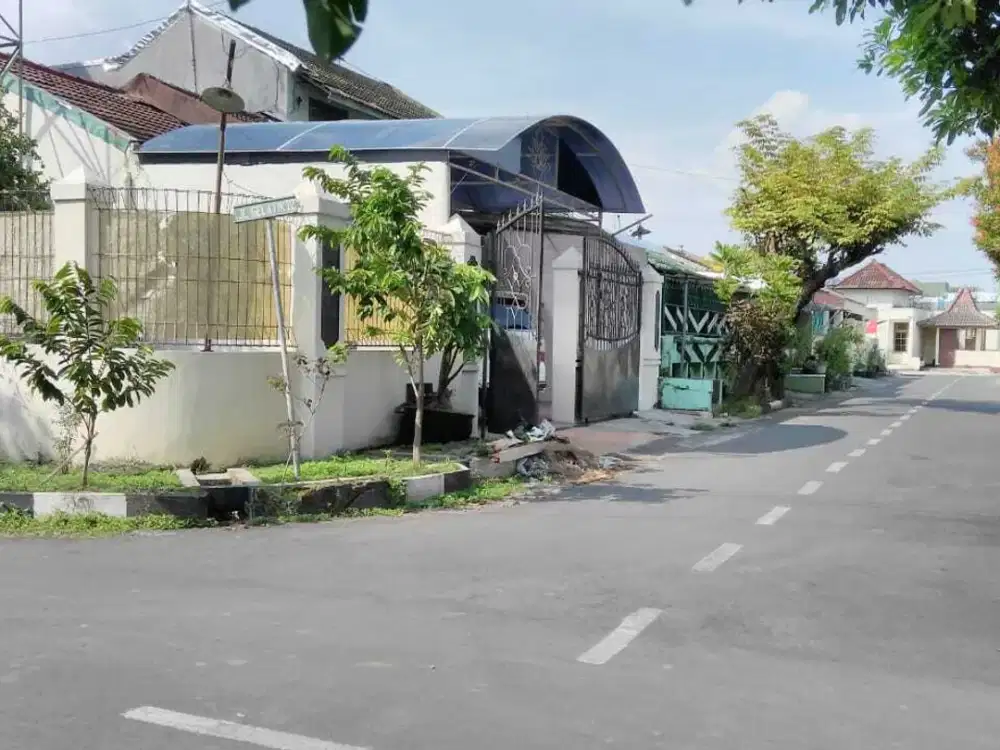 Rumah siap pakai di solo baru