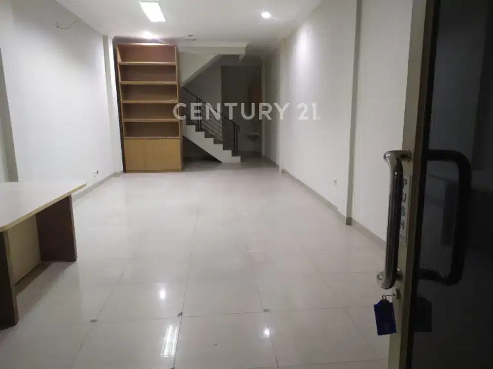 Ruko 3 Lantai Full Furnished Di Duren Tiga Jakarta Selatan