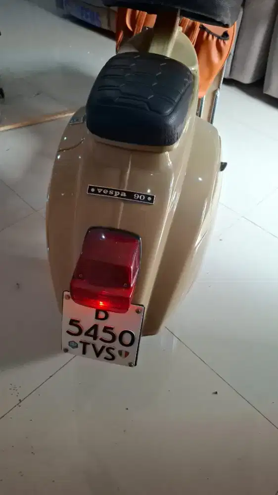 Vespa full restorasi
