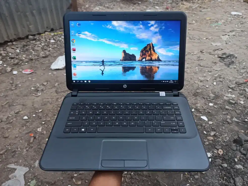 Laptop HP 14-d014au Ram 4/SSD 128gb