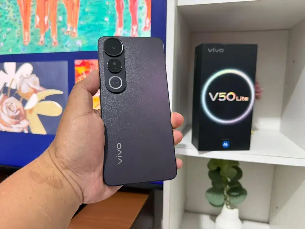Vivo v50 lite 8/256gb 1000% masih baru buka segel doang belum dipake