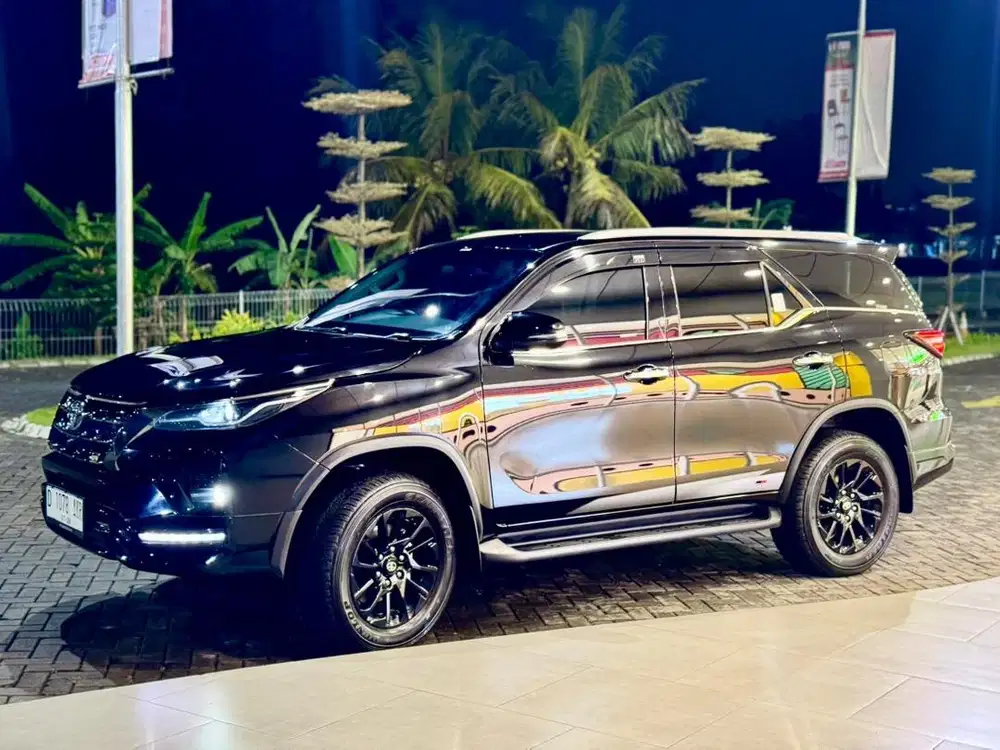 TOYOTA FORTUNER GR 2023 2.8 AT