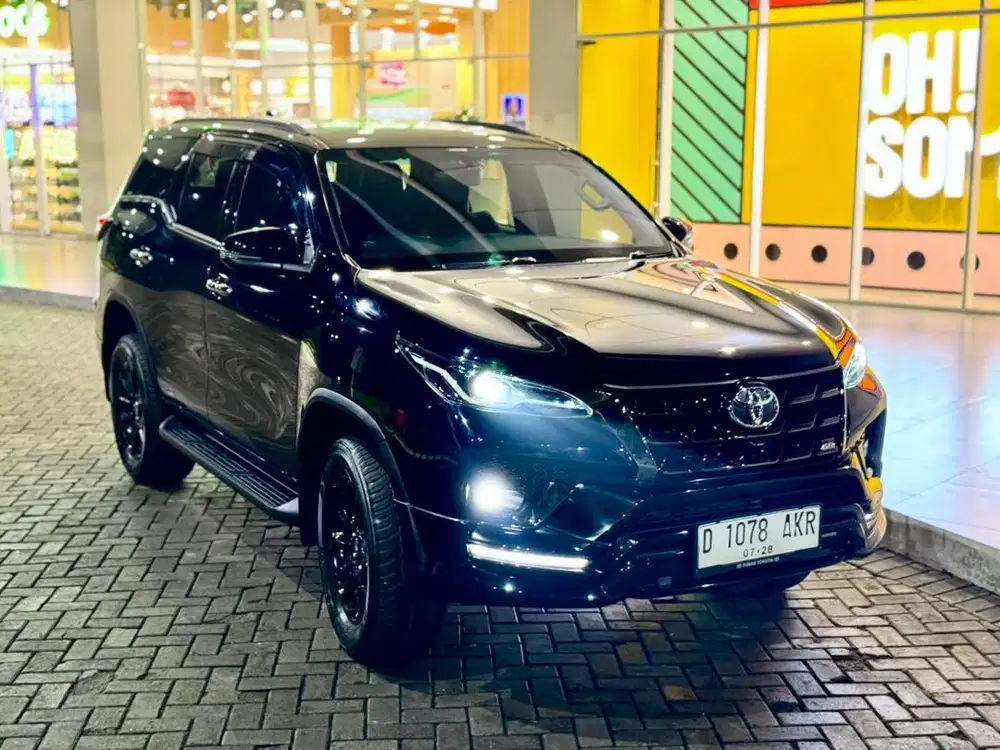 TOYOTA FORTUNER GR 2023 2.8 AT