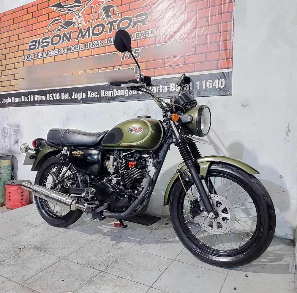 Seperti baru! KAWASAKI W 175SE 2018 W175SE W 175 SE W175 SE army black