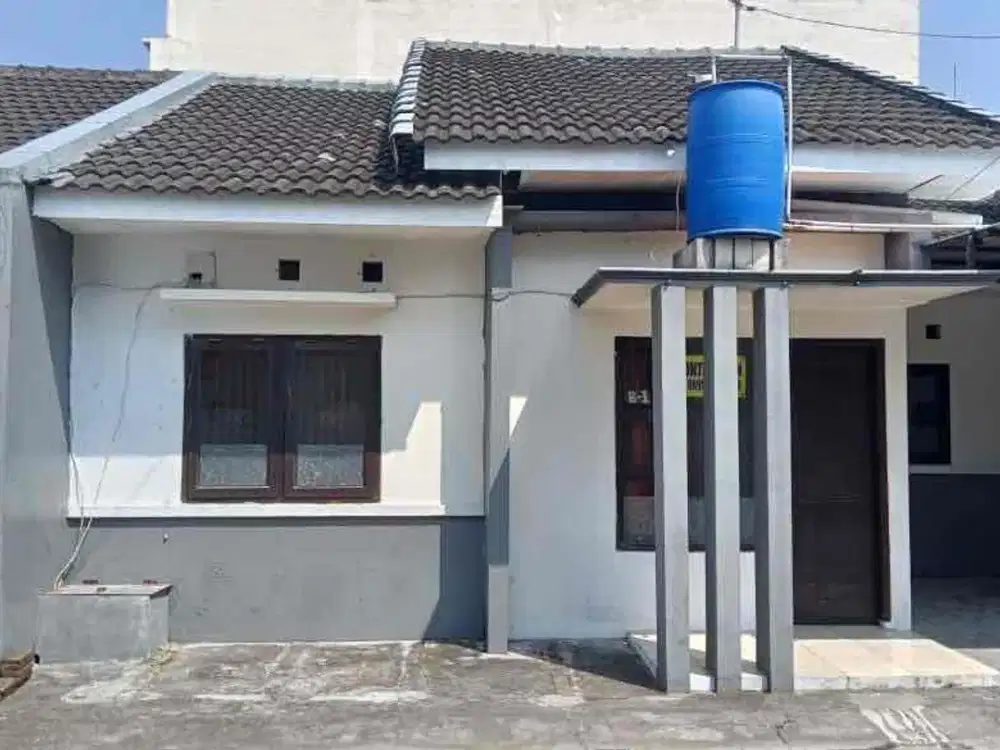 Rumah Terawat Dekat Tol Klodran Solo