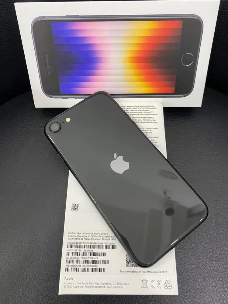 iPhone SE 3 , Black , 256 iBox