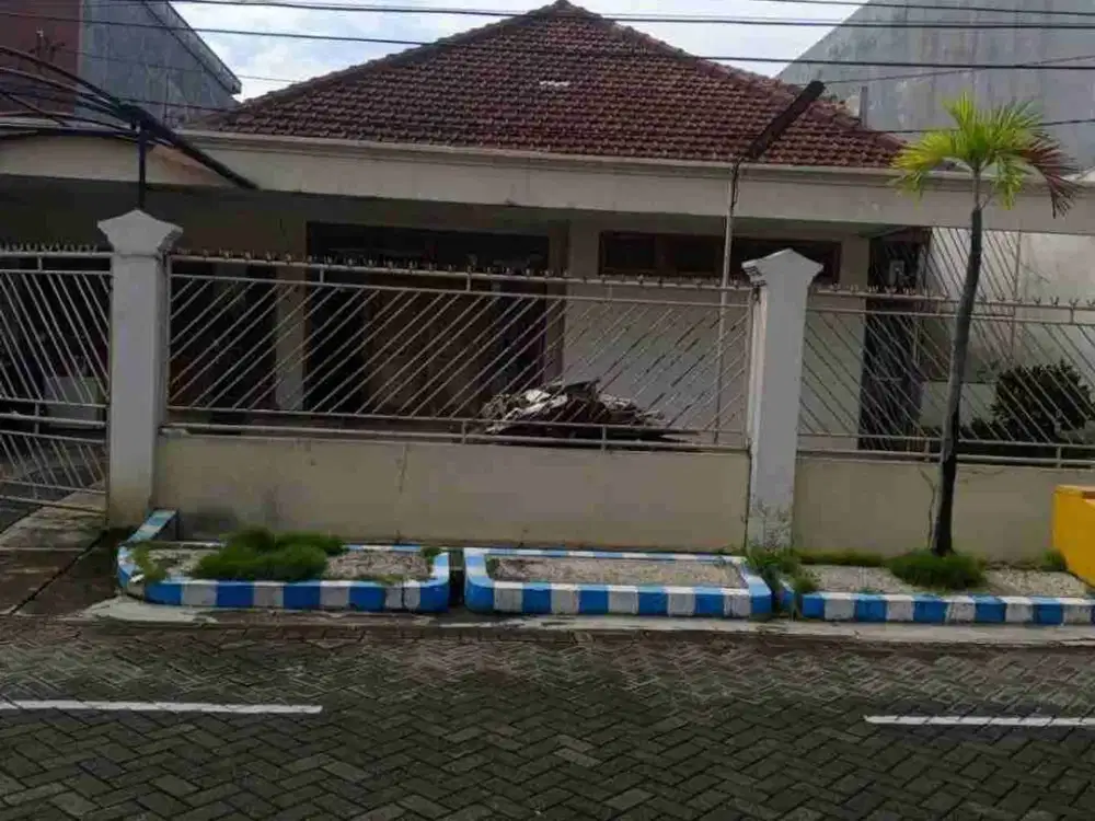 TENGGILIS 8 Jutaan/m2‼️Jual Rumah Hitung Tanah dekat Ubaya Tenggilis