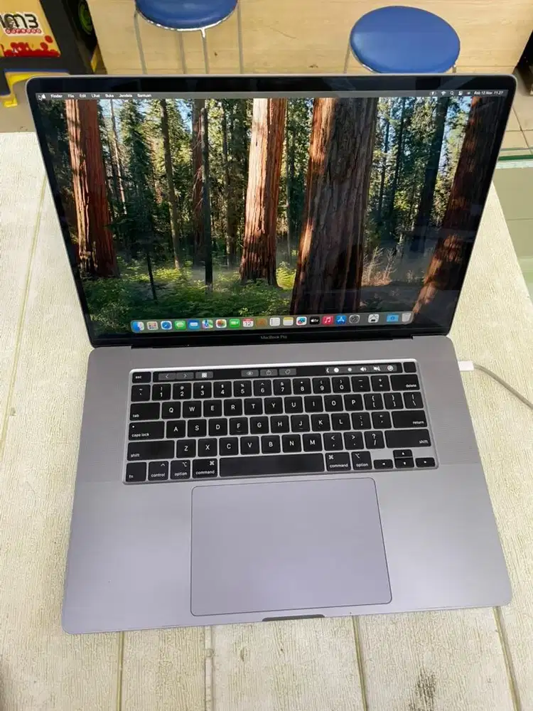 macbook pro 2019 16-inc i9 2.3ghz 32gb/1tb bekas