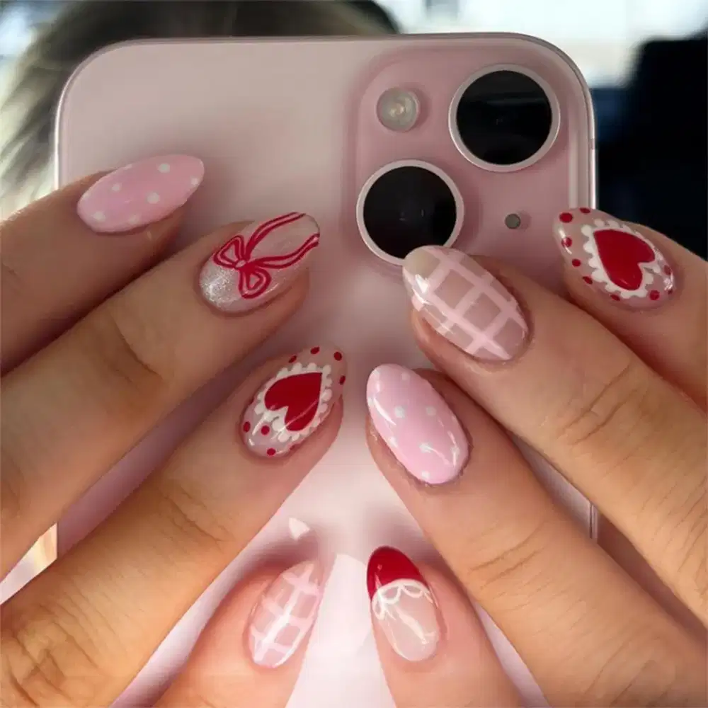 Dibutuhkan Professional NAIL ARTS Therapist.