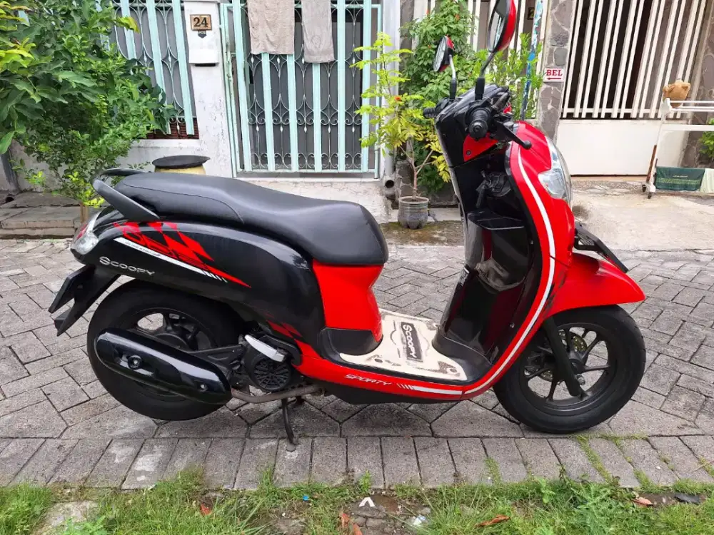 Jual scoopy 2018 plat w gresik kondisi sgt bagus siap pakai