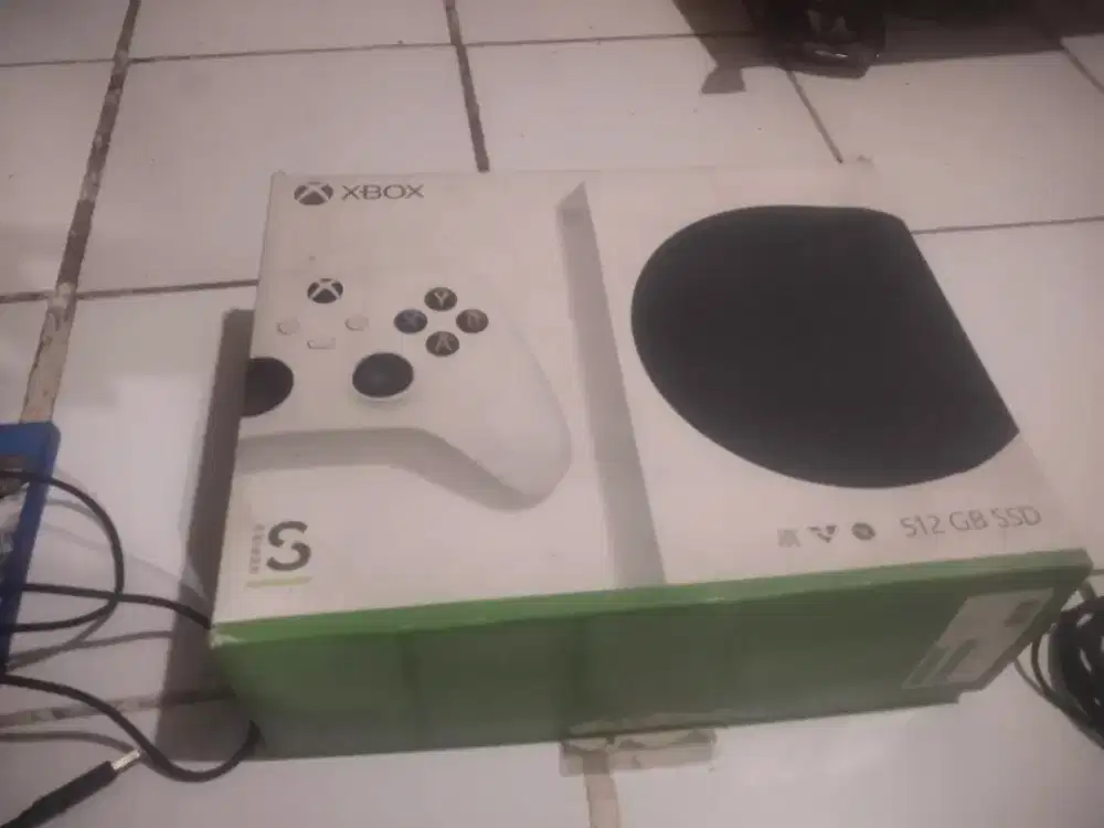 Di jual xbox series s 512 GB ( second )blm prnh diservis/pmkn pribadi