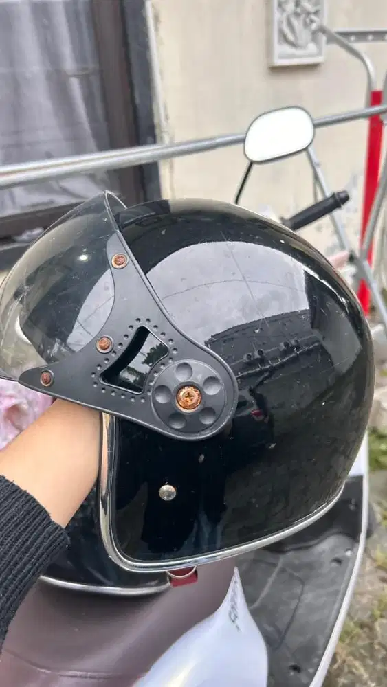 Helm bogo hitam polos