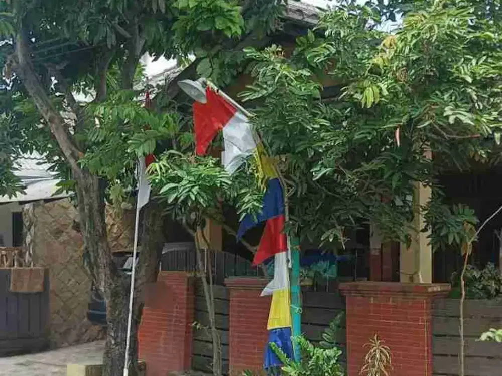 RUMAH LUAS DAN CANTIK DI JL PLAMONGAN PENI PEDURUNGAN PLAMONGANSARI  SEMARANG